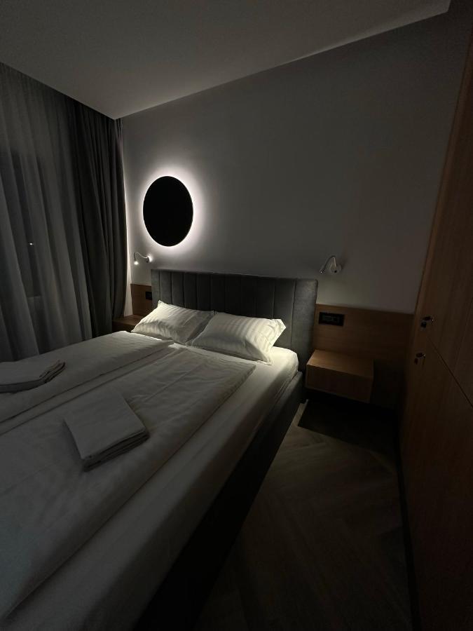 Luxury By The Lake Ap 28 Sibiu Extérieur photo