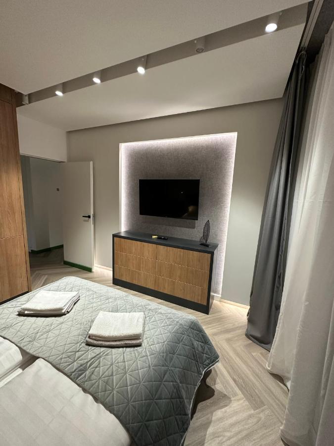 Luxury By The Lake Ap 28 Sibiu Extérieur photo